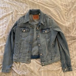 New Women's Levi Blue Jean Jacket